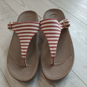 FitFlop Sandals Womens 9 The Skinny Stripe Slip On Thong Wedge Red White